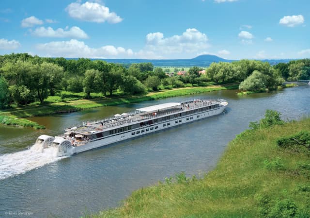 MS R.E. Waydelich L.J. cruise ship