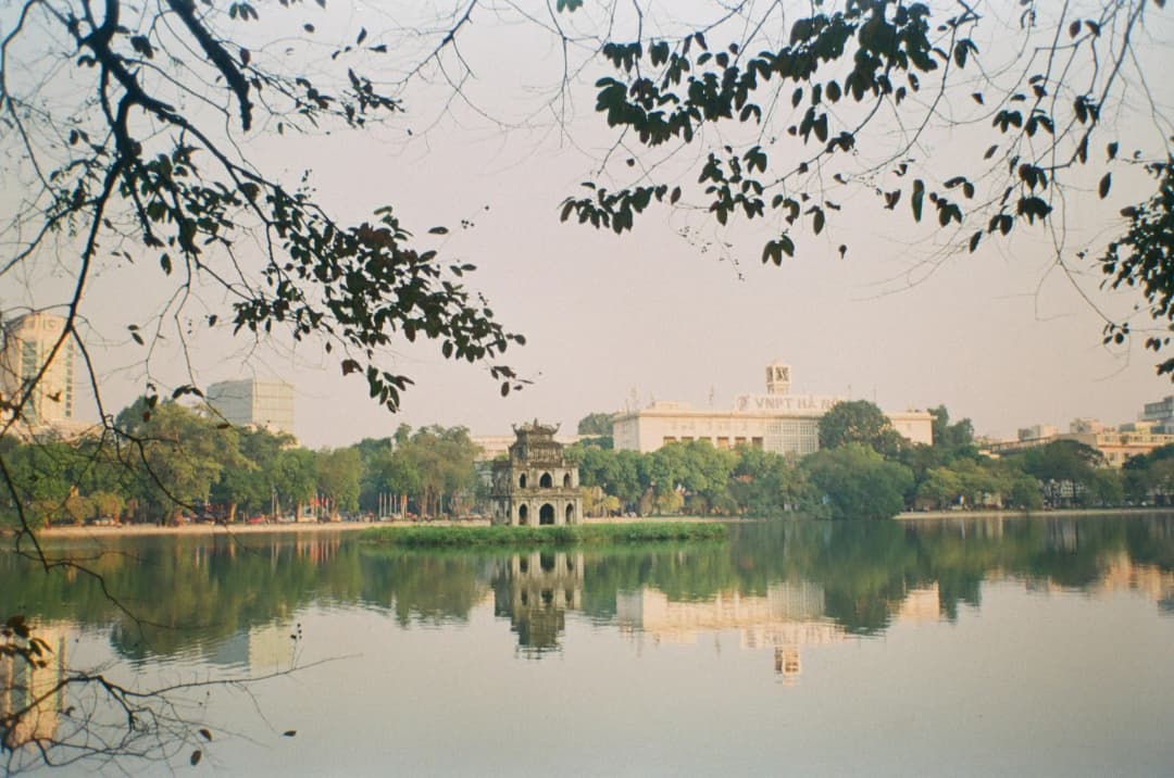 Hoàn Kiếm Lake