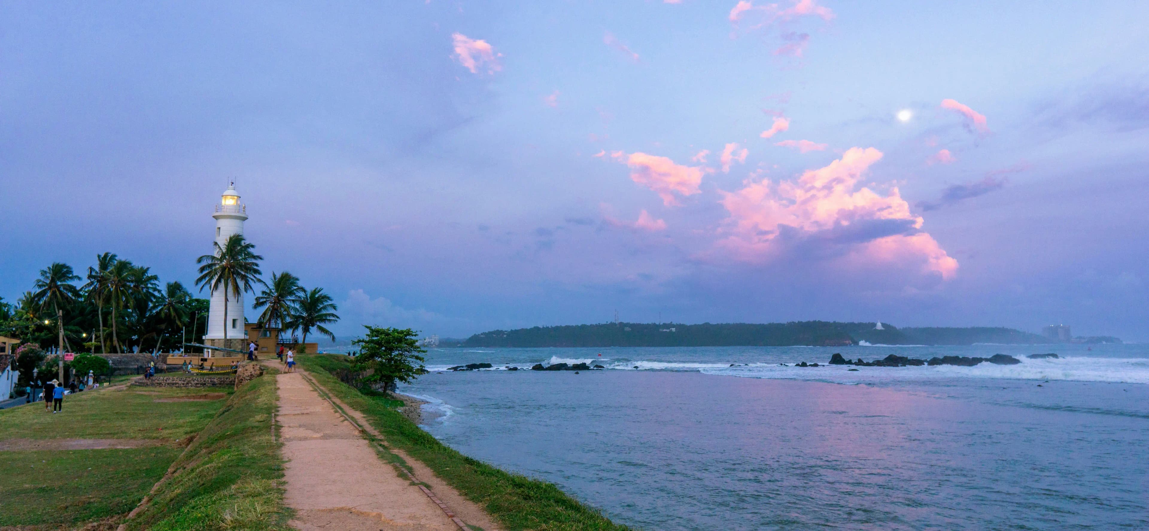 Sunset in Galle, Sri Lanka by Hendrik Cornelissen