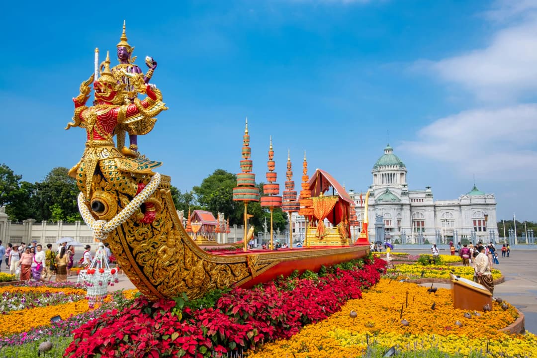 Suphan Swan Royal Throne Boat, Bangkok, Thailand