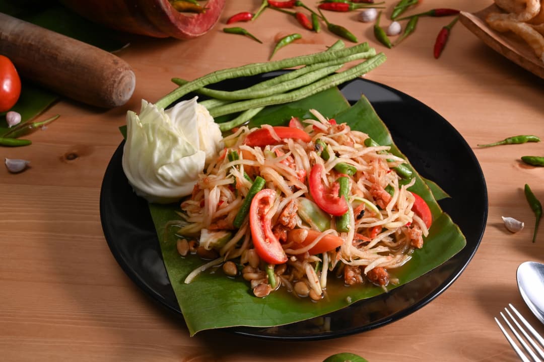 Som Tum Thai Green Papaya Salad